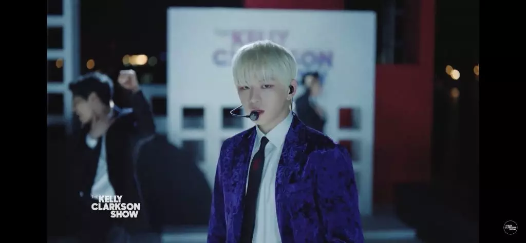 Kang Daniel Debut di TV US The Kelly Clarkson Show